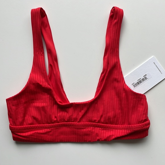 NWT Vitamin A Sienna scoopneck bikini swim top red 4/XS  6/S Plunge V bralette - Picture 5 of 11